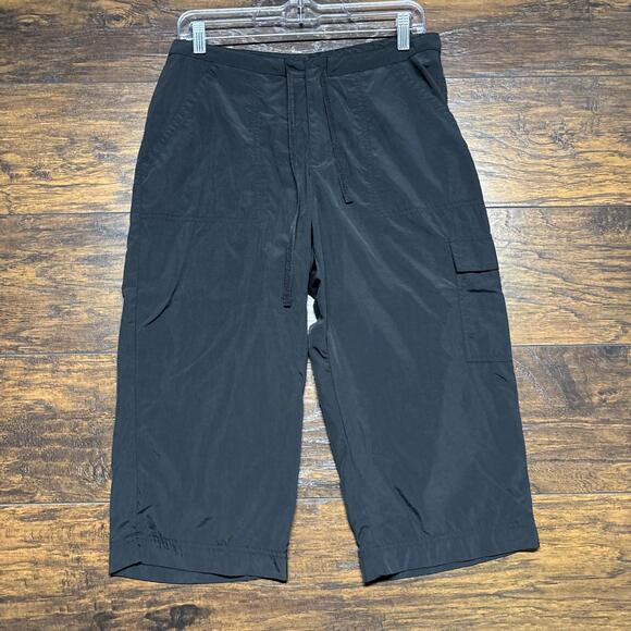 Danskin Women's Capri Pants - Black, Mid-Rise - 19" Inseam Size Medium - Picture 1 of 5